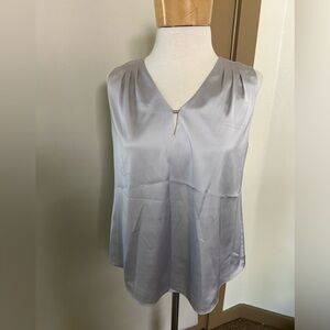 White House Black‎ Market Womens XS Silver V-Neck Sleeveless Blouse Tank Top